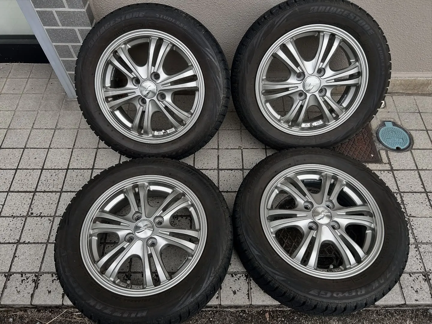 ❄️NBOX スタッドレスタイヤ 四日市市で買取❄️