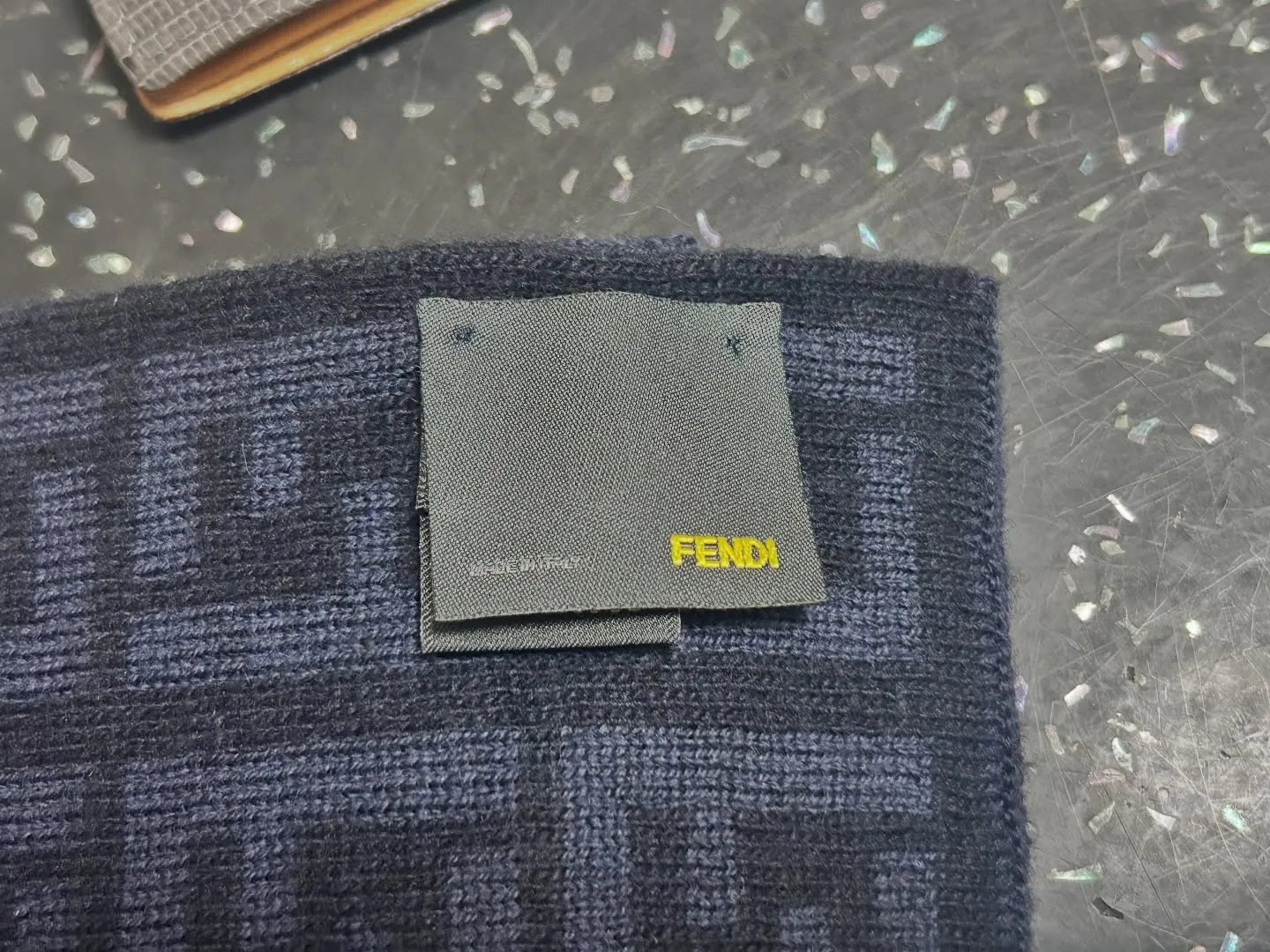 ✨フェンディ マフラーを四日市市で買取✨