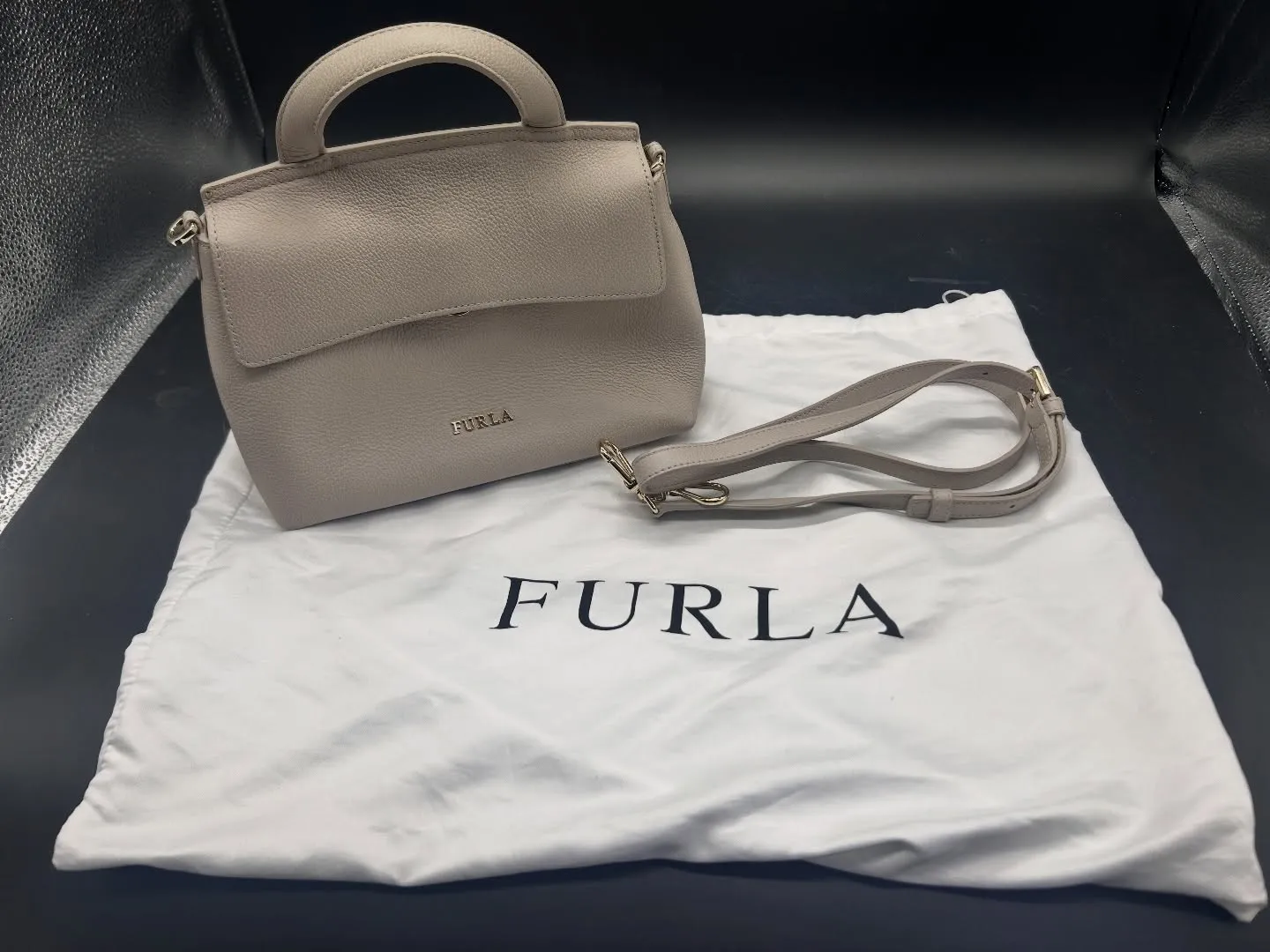 👜 FURLA ハンドバッグを名古屋市で買取✨