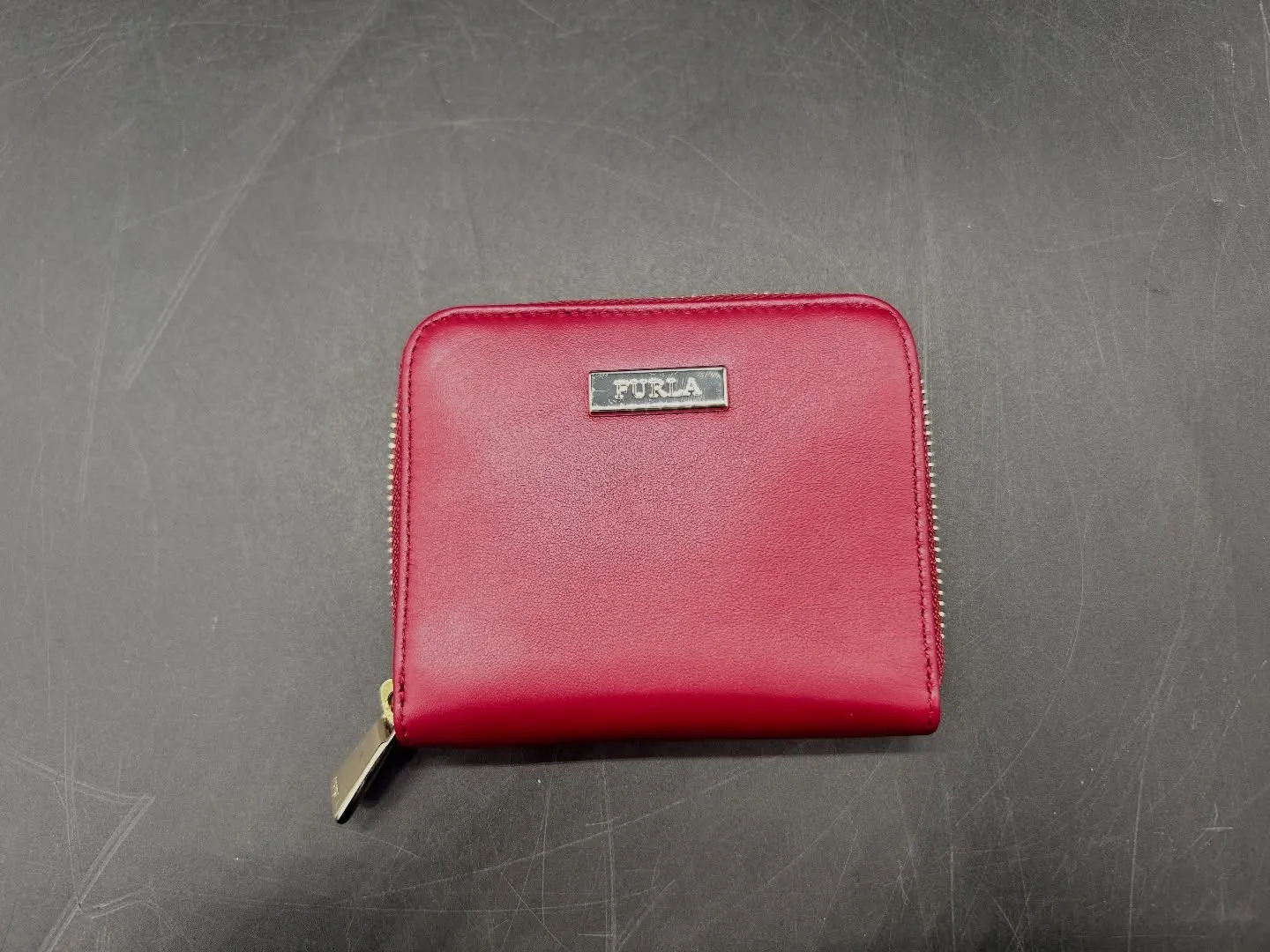 👛 FURLA 二つ折財布（レッド）を名古屋市で買取✨
