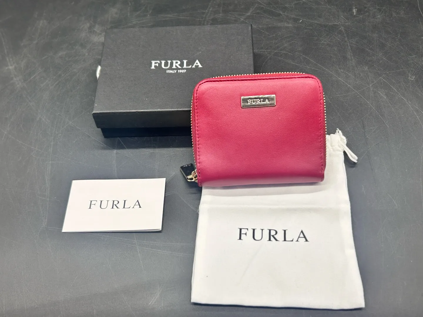 👛 FURLA 二つ折財布（レッド）を名古屋市で買取✨
