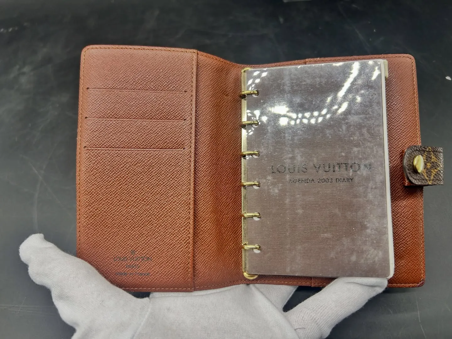 📘 Louis Vuitton モノグラム 手帳カバーを名古...