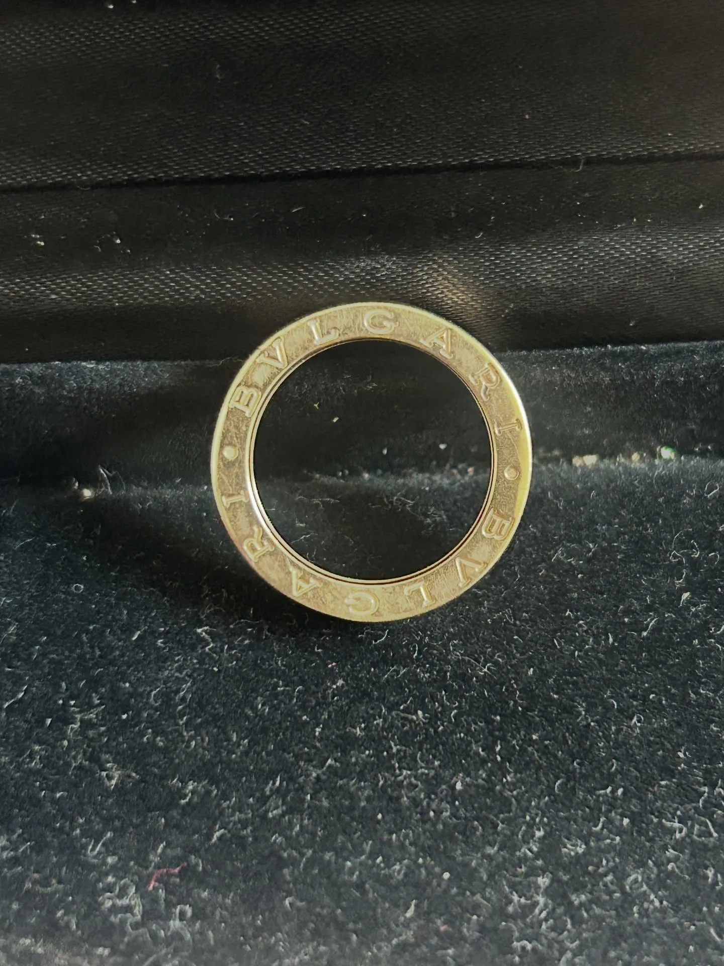 💍 BVLGARI ビー・ゼロワン（B.zero1）リングを...