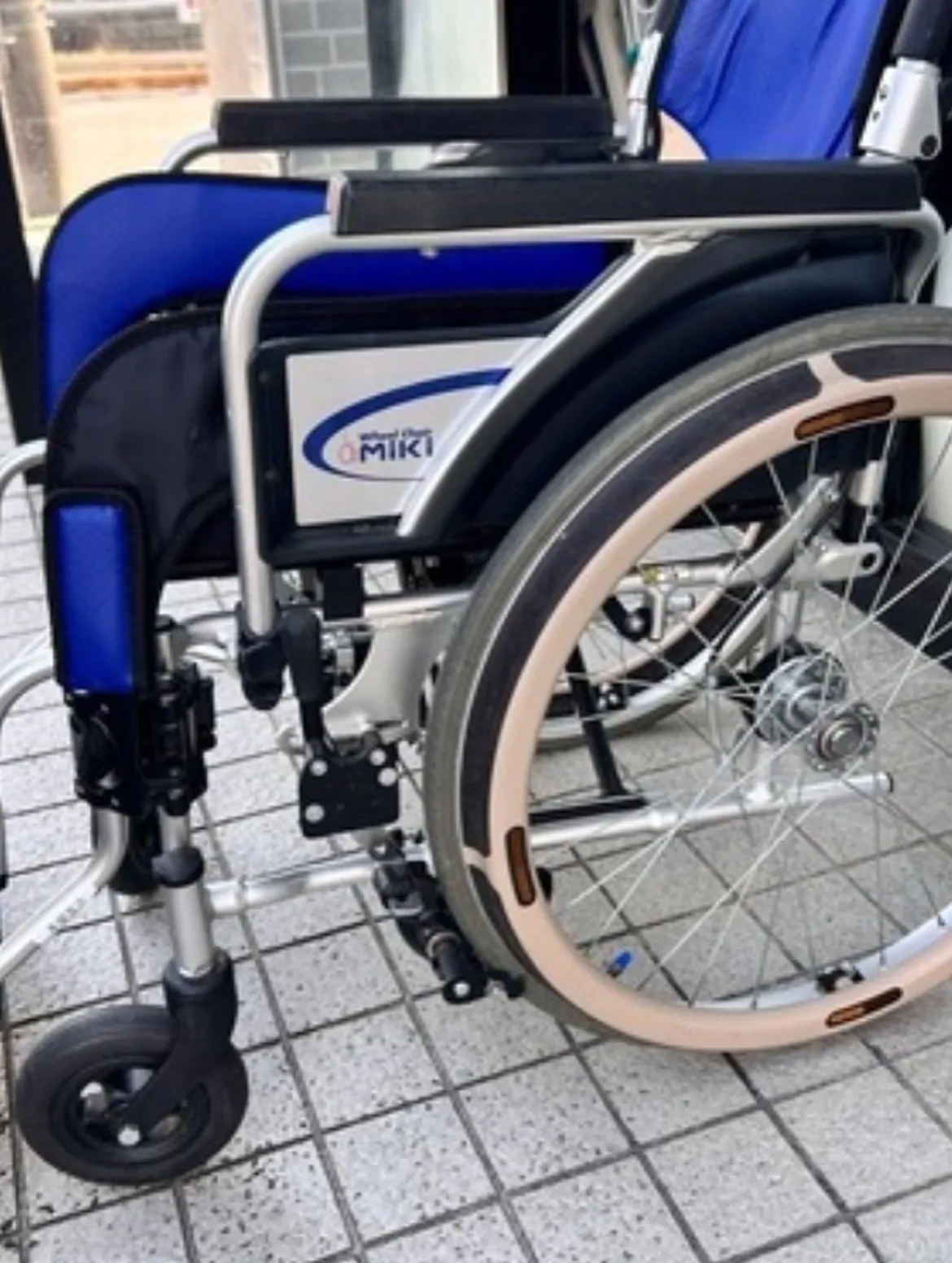 ♿ MIKI 車いす スキットシリーズ SKT-40 を四日...