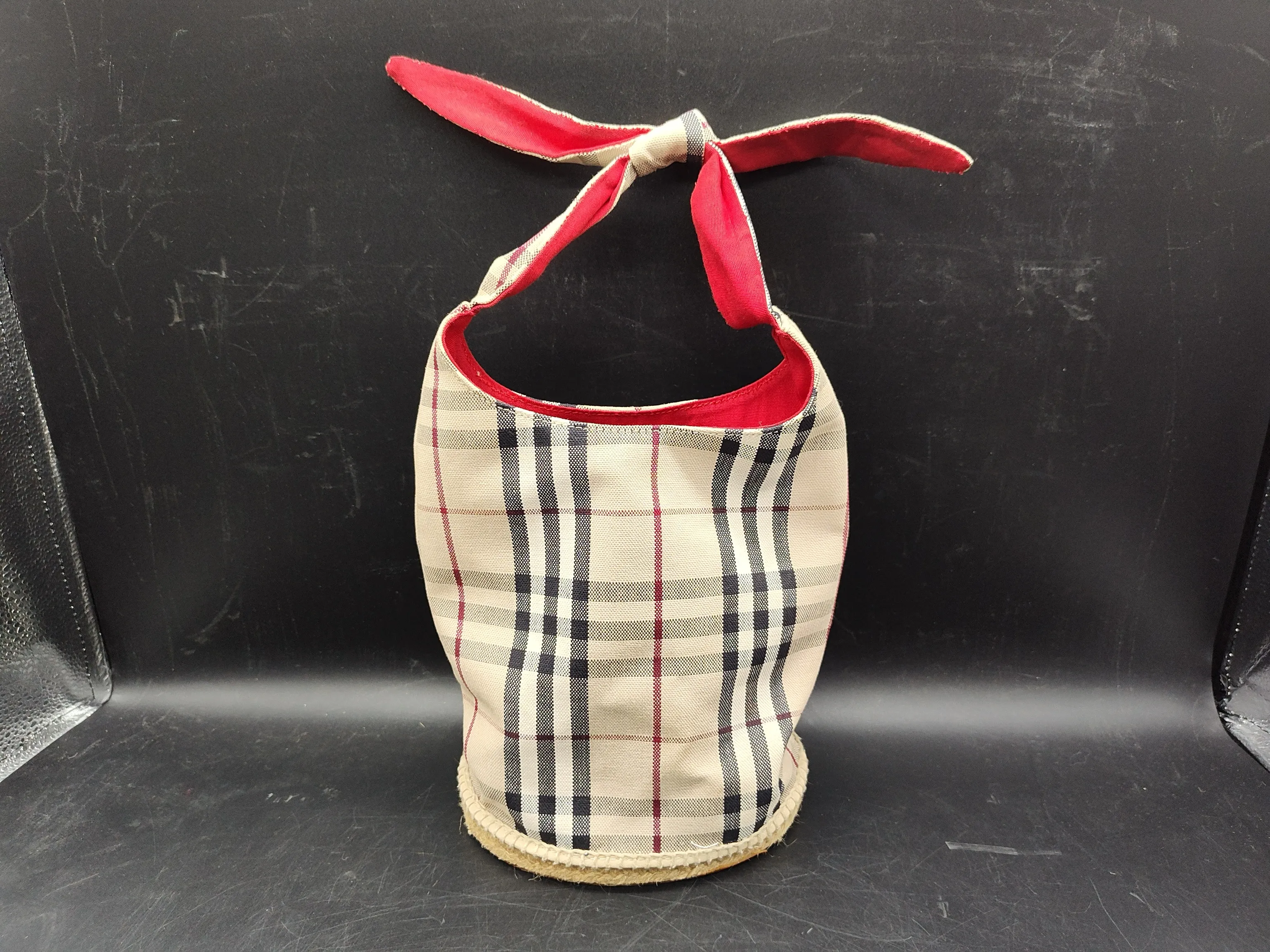 👜 BURBERRY チェック柄バケツ型トートバッグを四日市...