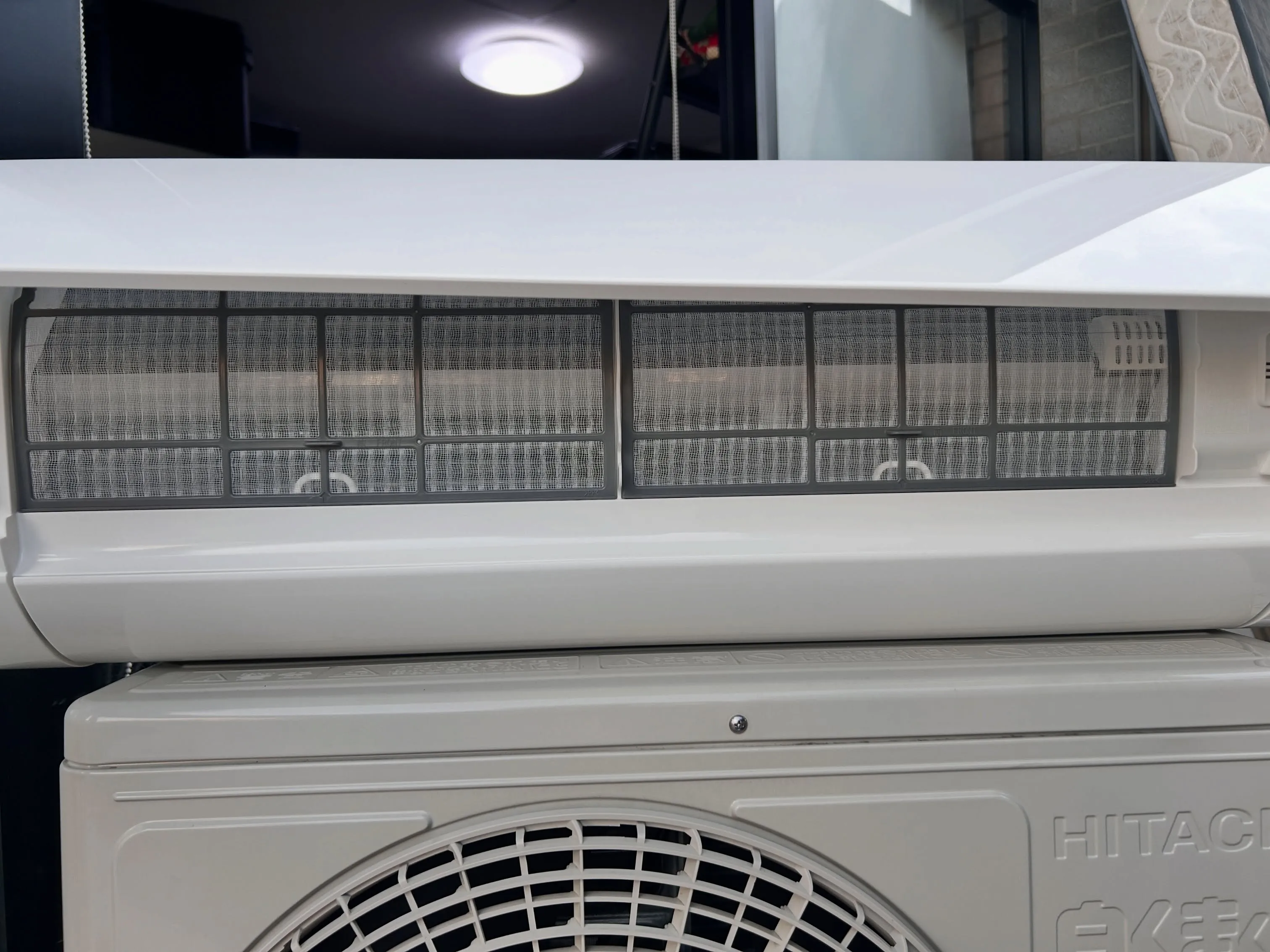 ❄️ HITACHI ルームエアコン RAS-AJ22Rを四...