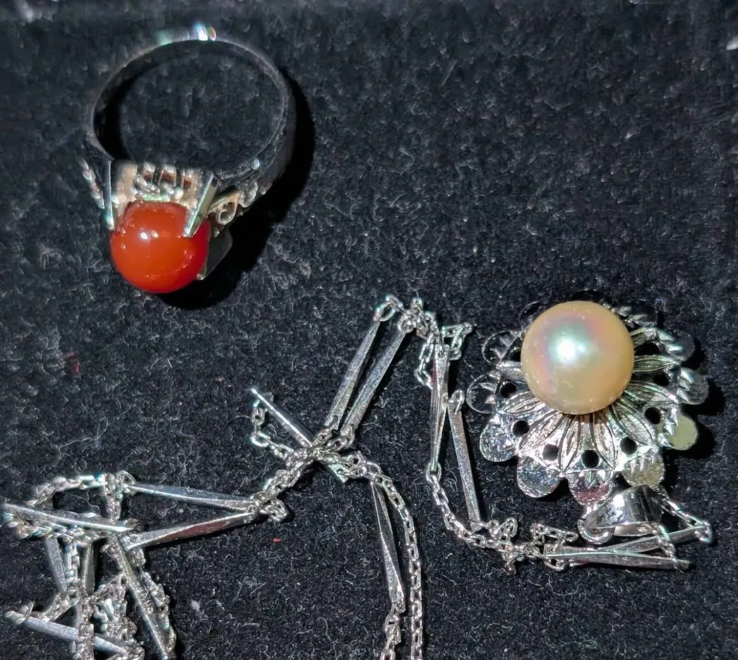 💍 貴金属・アクセサリー・K18・プラチナ・パールリングを津...
