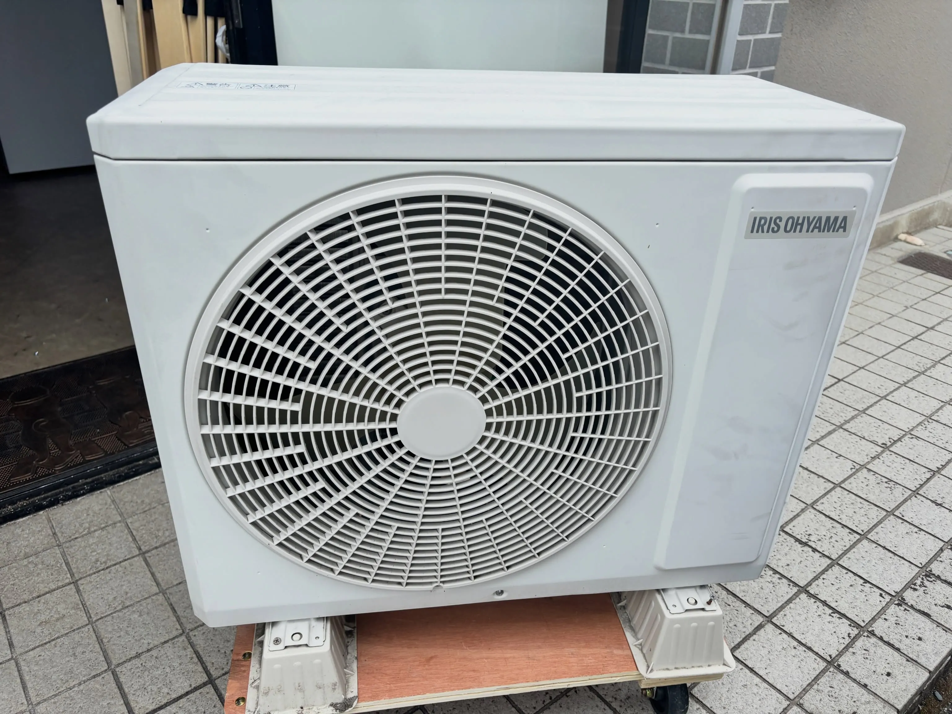 ❄️ アイリスオーヤマ エアコン IHF-2207Gを四日市...