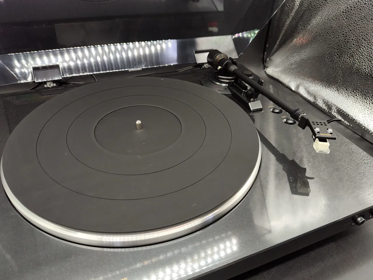 🎶 DENON ターンテーブル DP-300Fを四日市で買取...